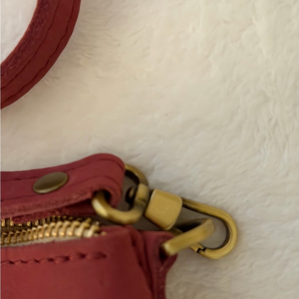 Portland Leather Classic Poppy  Crossbody Bag - Picture 10 of 13